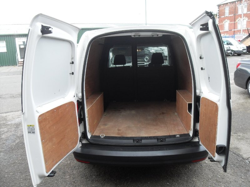 VOLKSWAGEN CADDY