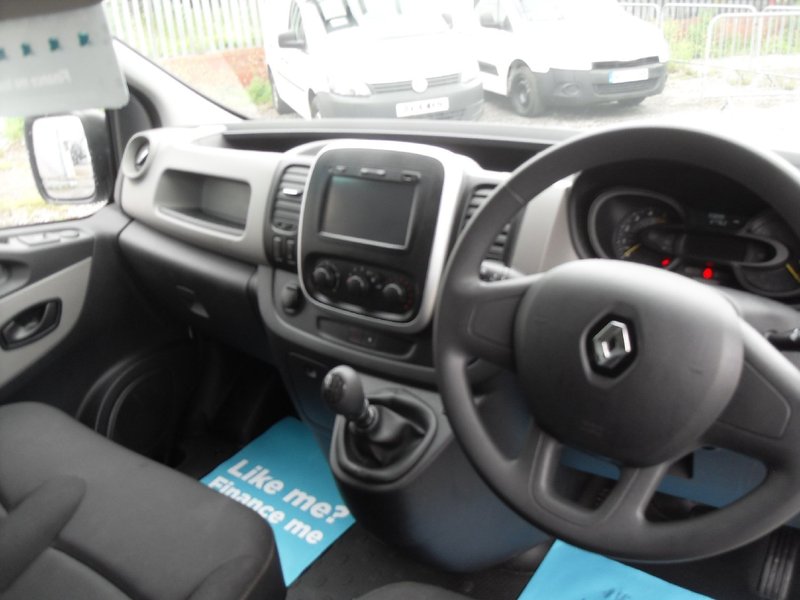 RENAULT TRAFIC