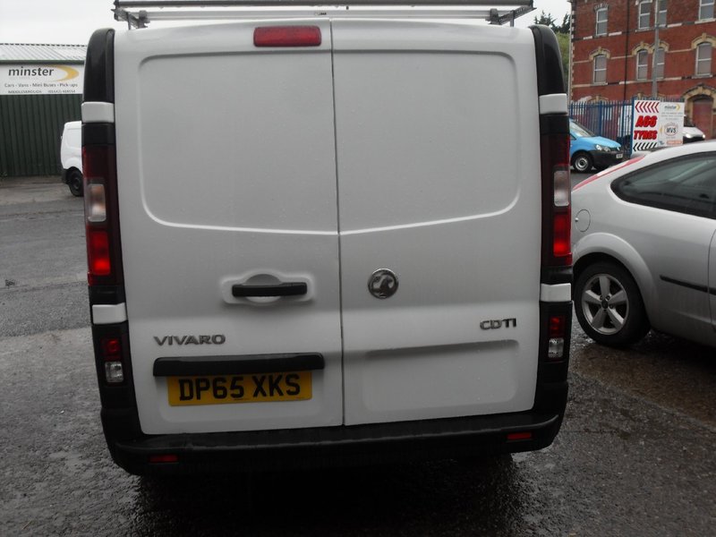 VAUXHALL VIVARO