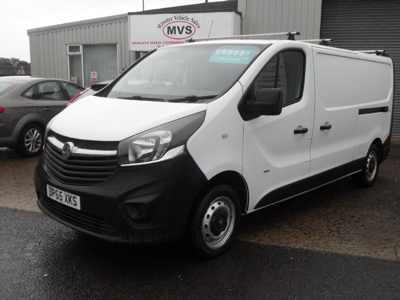 VAUXHALL VIVARO