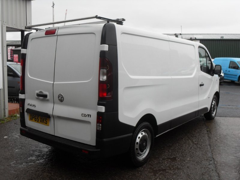 VAUXHALL VIVARO