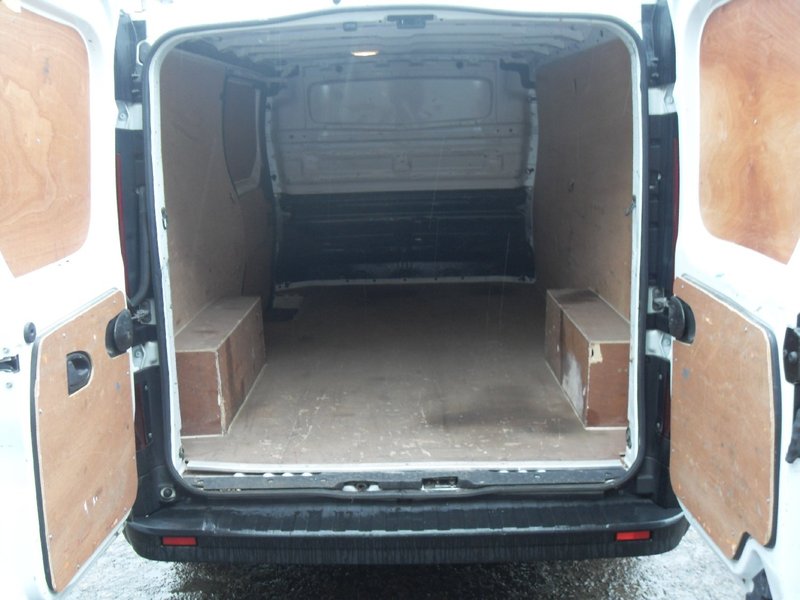 VAUXHALL VIVARO