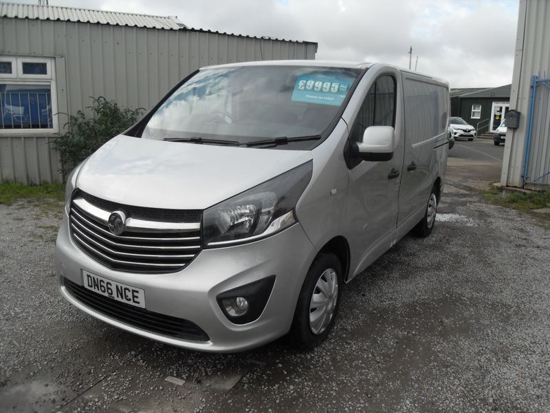 VAUXHALL VIVARO