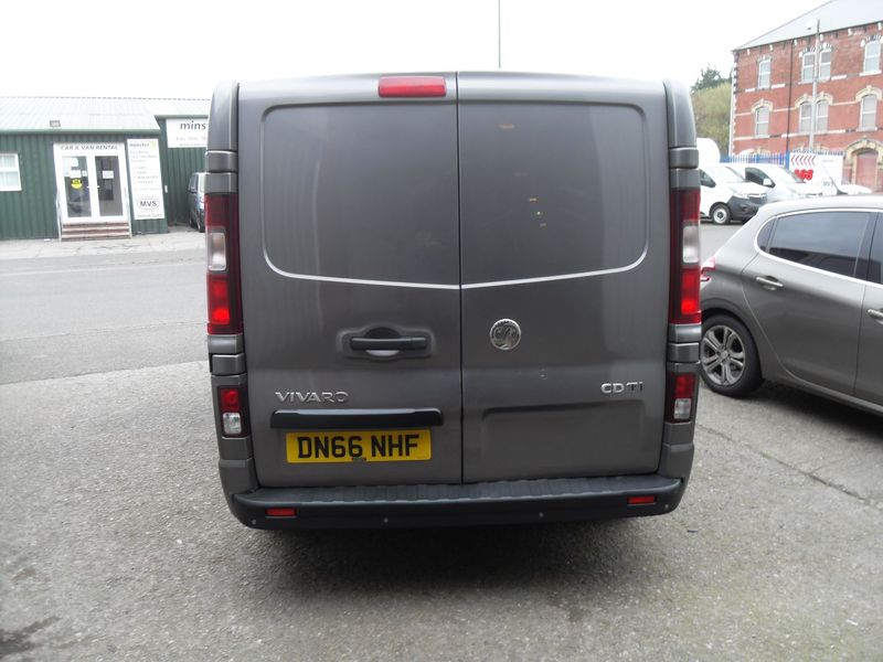 VAUXHALL VIVARO