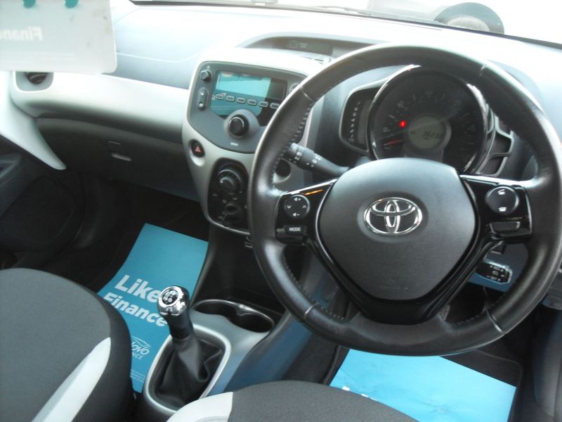 TOYOTA AYGO