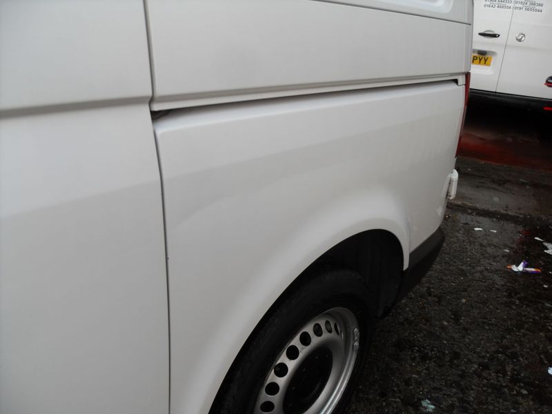 VOLKSWAGEN TRANSPORTER