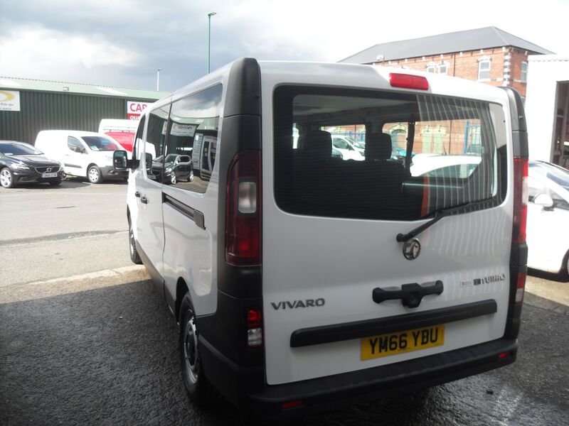 VAUXHALL VIVARO