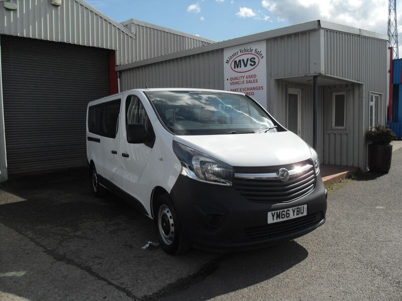 VAUXHALL VIVARO