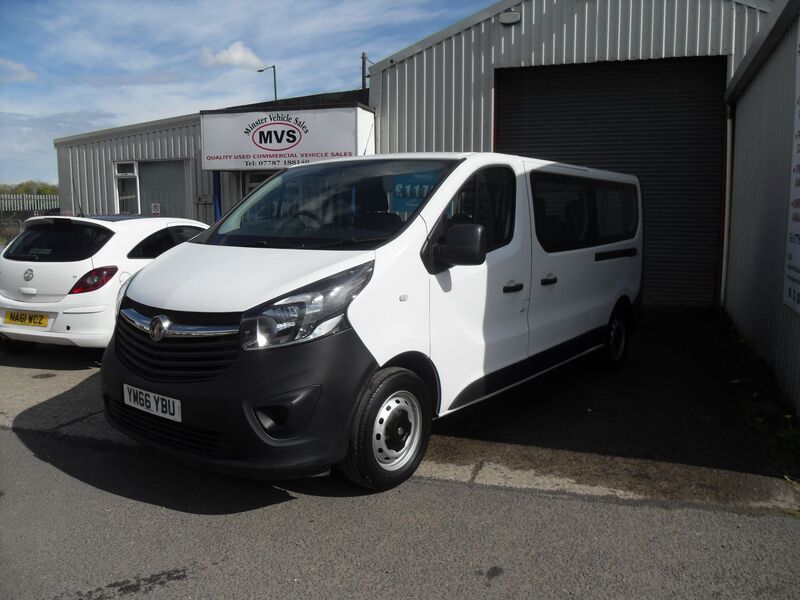 VAUXHALL VIVARO