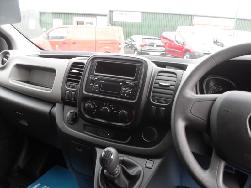 RENAULT TRAFIC