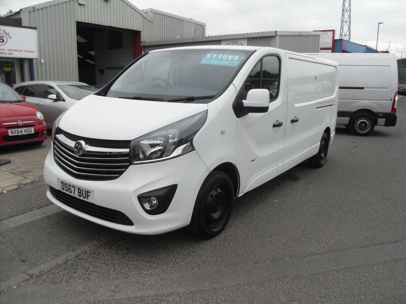 VAUXHALL VIVARO