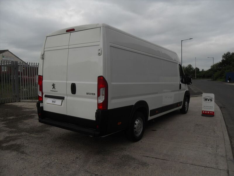 PEUGEOT BOXER