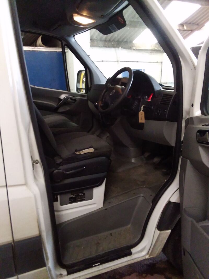 VOLKSWAGEN CRAFTER