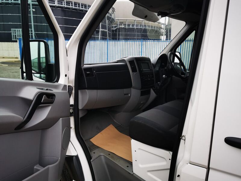 VOLKSWAGEN CRAFTER