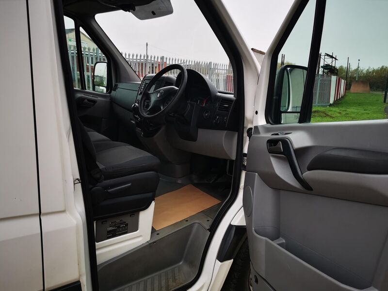 VOLKSWAGEN CRAFTER