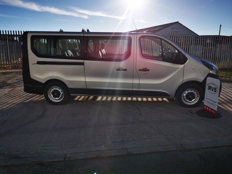 VAUXHALL VIVARO