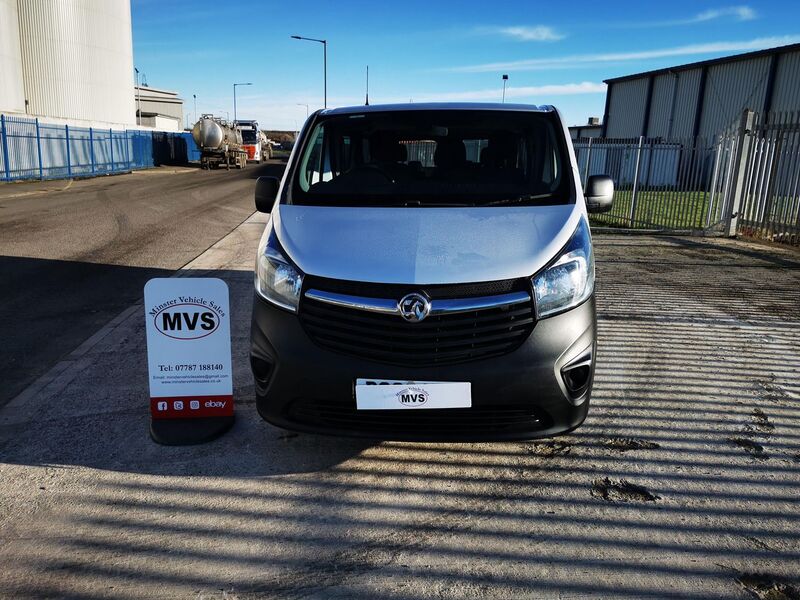 VAUXHALL VIVARO