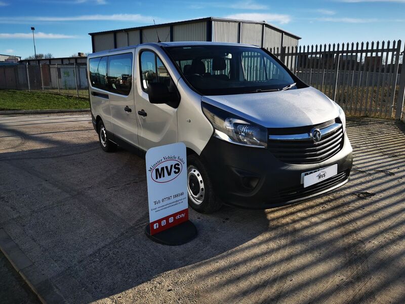 VAUXHALL VIVARO