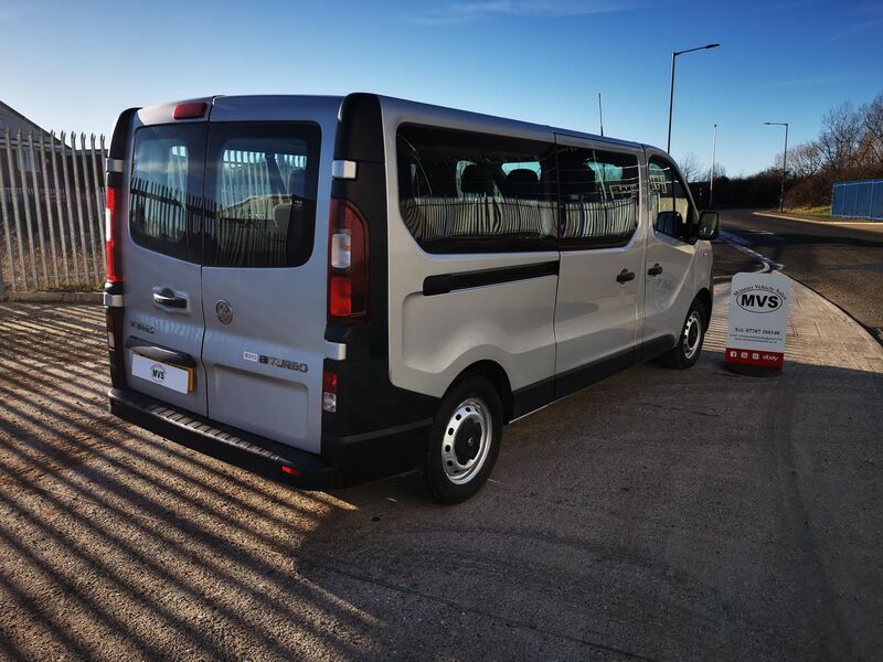 VAUXHALL VIVARO