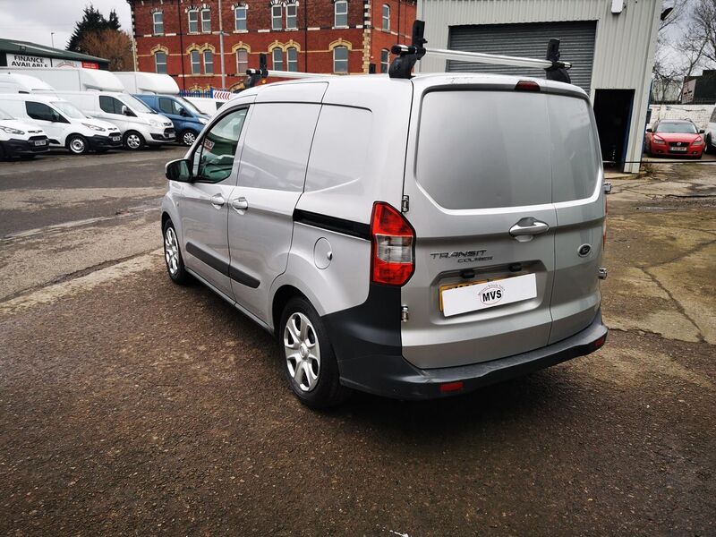 FORD TRANSIT COURIER