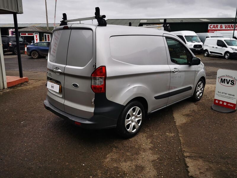 FORD TRANSIT COURIER