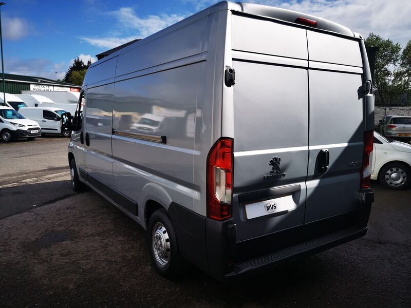 PEUGEOT BOXER