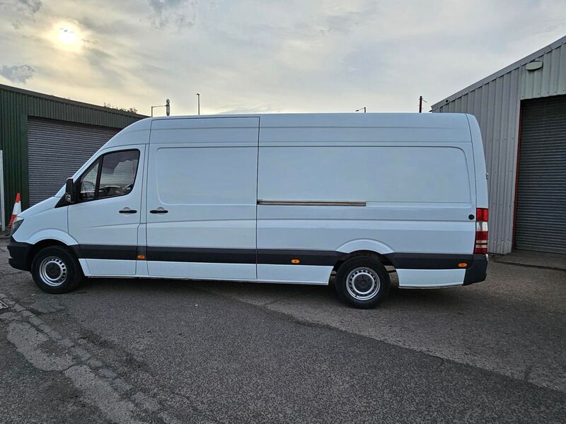 MERCEDES-BENZ SPRINTER