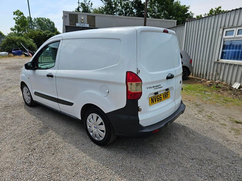 FORD TRANSIT COURIER