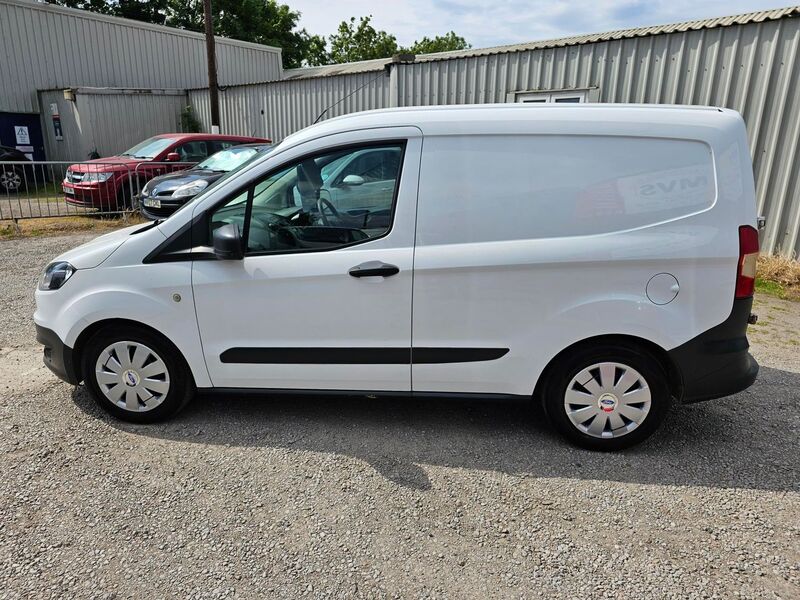 FORD TRANSIT COURIER